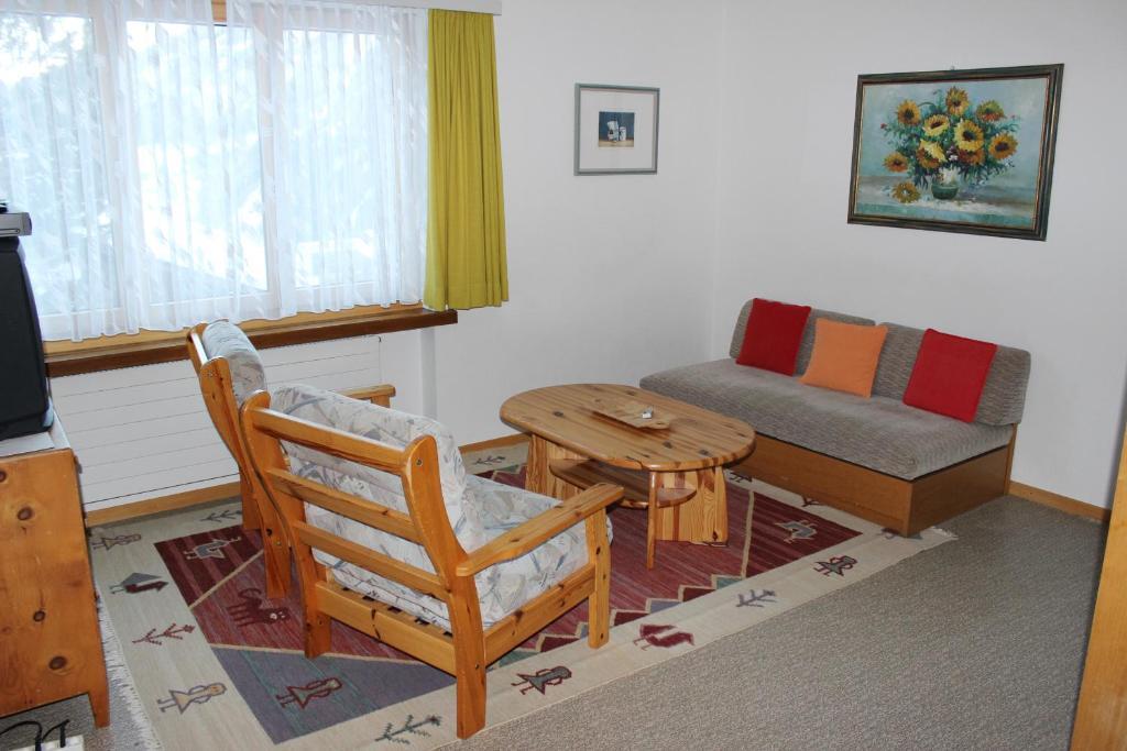 Apartamento Casa Collina Disentis Habitación foto